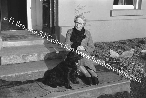 N.M.B. WITH ANIMALS AT FORT VILLAS